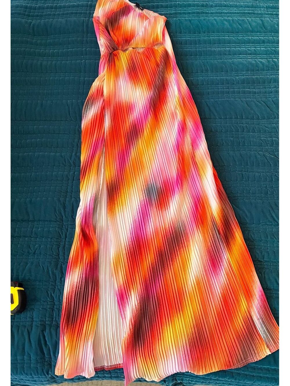 PrettyLittleThing Pleated Multi-Color Maxi Dress UK 10 / US 6